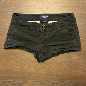 American Eagle black shorts